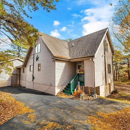 Minutes from Kalahari and Camelback, Lakefront Retreat!  Sleeps10+, GameRm