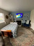 Bugsy's By the Beach ~ Dog Friendly, AC + Hot Tub & Hammock Station! Hotels near World Kite Museum & Hall-Fame