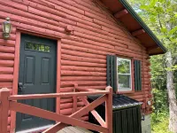 Cozy 2-bedroom cabin near Mount Snow 3 min drive