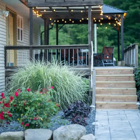 Secluded 5 acre getaway heated inground pool 6 person hot tub