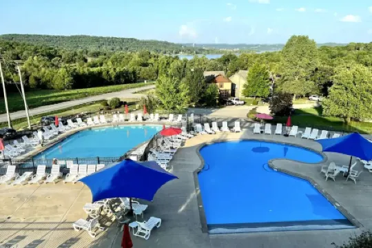 Hot Tub + Arcade -> Memorable Stay