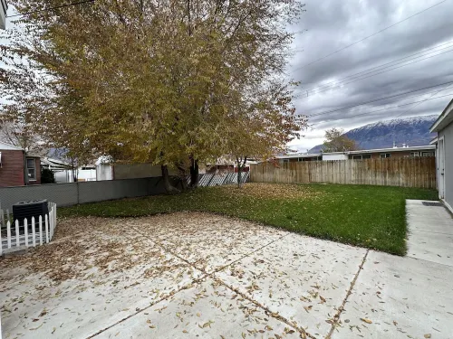 Cozy home with close access to Provo Canyon and main highways.