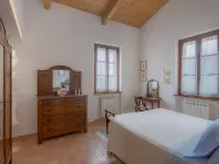 Between art and nature farm in Umbria Green Heart of Italy 스펠로 호텔