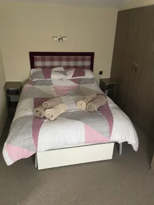 Comfortable lodge with hot tub.internet and netflix Hotels in 