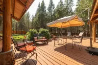 Cascade Basecamp | Fully Fenced/Hot Tub/Private!