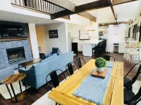 Luxury Private Lake House w/ Hot Tub & Dock!