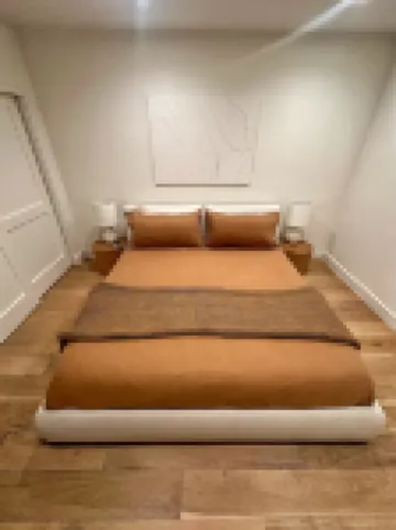 Luxury 1BR Malibu Bungalow on PCH steps from Beach w/ FREE private parking!