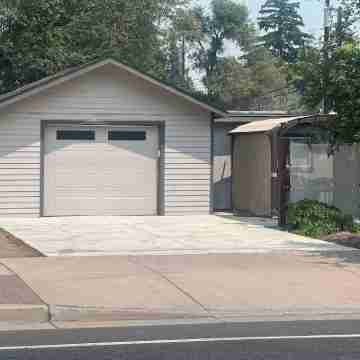 Cute Bungalow w/ garage Downtown Redmond - 4 guests Hotel Exterior