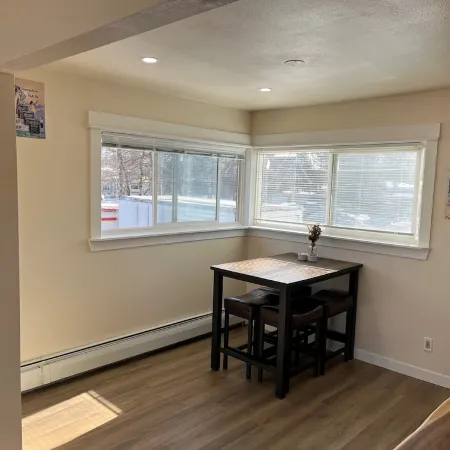 Charming 2 bedroom apartment near airport in Spenard