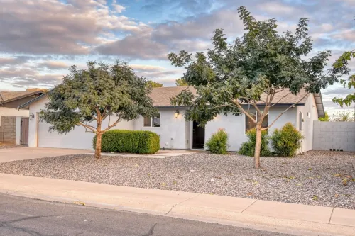 Downtown Gilbert Getaway - Sleeps 8