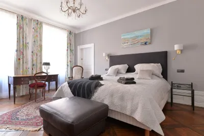 Marquisat de Vauban Luxury 18thᵉ Century Historic Home in Alsace. 住宿飯店