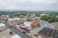 Two master suites in historic downtown Hotels in Luray