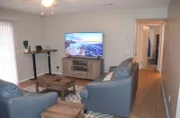 Blissful Bungalow- Near Ft. Novosel and shopping, Quiet, Fast WiFi