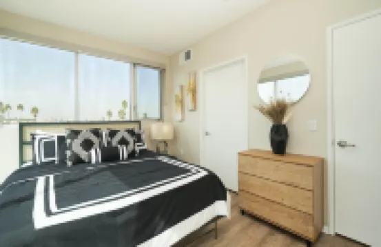 NEW Organic Modern Luxury Oasis - Close to everything!