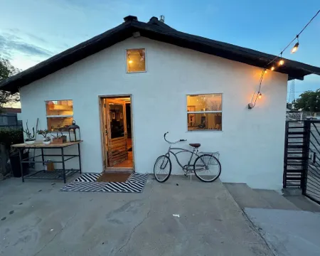 Casa Verde Charming Adobe 3-bedroom 2-bath house with yard in Marfa Hotels in Marfa