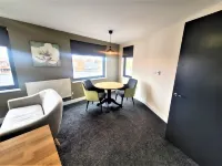 Friary House Serviced Apartments by Roomsbooked - 24Hr Reception Hotels in Gloucester District