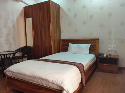 Shavin Residency, Wardha Maharashtra Hotels near The Maratha garden