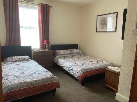 SOUTH LAKES TOWN CENTRE HOUSE