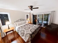 250'  Relaxing Waterfront Spacious Remodel & Walking to Sand Beach New Fireplace