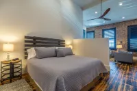 Historic Downtown Morganton Loft  w/ Original 1900's Charm/Walk/Shop/Dine