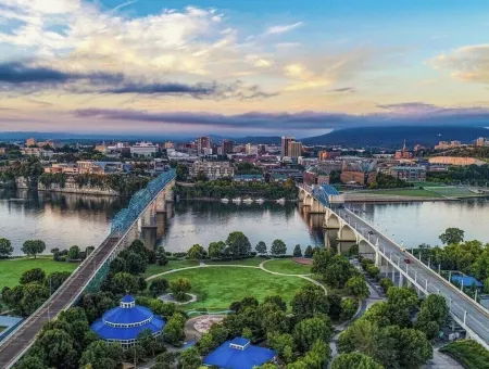 Downtown Escape Отели рядом с достопримечательностью «Водопады Раби»