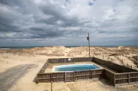 Salted Dunes OBX,  Beach front, Wild Horses, Pool, Hot Tub, 4x4 Beach, 7 Bedroom - 비치