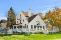 York Beach Getaway (Razzle Dazzle House)
