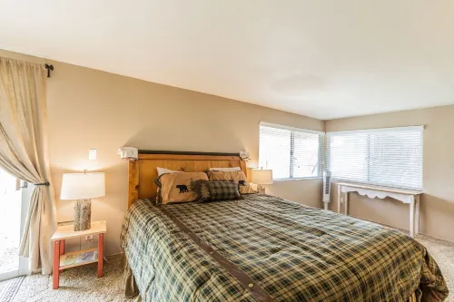 Lake View And Close To Lake Arrowhead Village