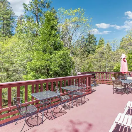 FamilyRetreat, IndoorSpaTub, Newac, 5Mins Walk2Village, LakeAccess, Sleep15