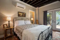 Beautiful river cabin in the heart of the Tennessee River Gorge.