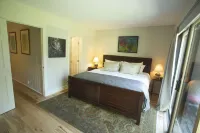 Topnotch Resort, Stowe. Luxury 2/2 Resort Home just steps from the Spa.