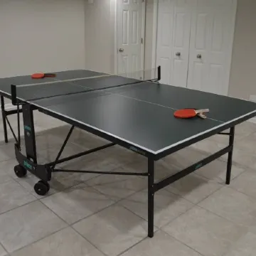 Modern, Spacious, & Convenient 4 BR/3.5 BA Home minutes from golf & shopping