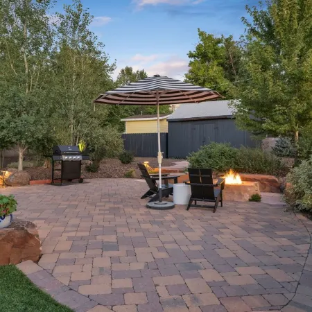 Spectacular Yard•Fire Pit•3 Blocks to Dwntn Williams Rt 66• Guest Favorite•