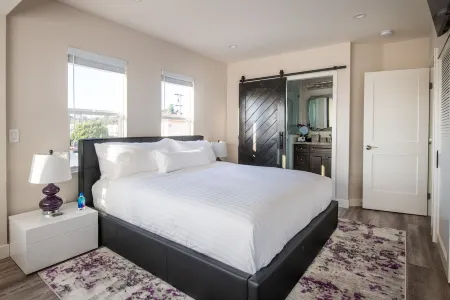 1stResorts.com Amazing FAMILY Water Views! 2 gorgeous new Villas Amalfi & Capri.