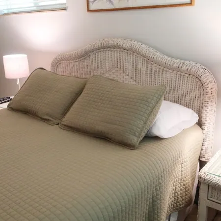 Keys Kottage: Bayside Villa W/ Free Onsite Boat Ramp Marina & Trailer Parking.