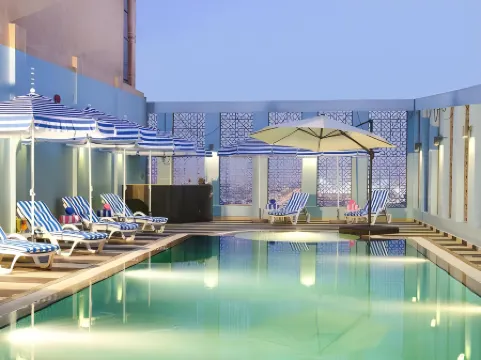 Rayan Hotel Sharjah Отели рядом с достопримечательностью «Sharjah Airport Bus Station»