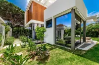 All About Villa Gladiolo