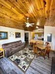 2 bedroom cottage 2.5 miles from Munising, MI and the Pictured Rocks Cruises. - WiFi