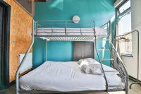Studio 95 - Shared & Private Rooms Hotel a Swansea