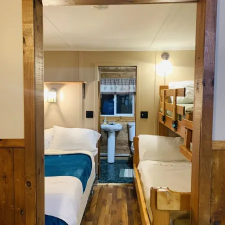 Lake Front Cabin Located On Muskallonge Lake