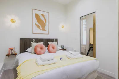 Cosy Apartment - 1Br-2P- Saint-Cloud Hôtels à proximité de : Jardin à Papillons