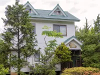Heart Land Hills in Noto 5 Ike No Hotori No Ie Hotels in Shika