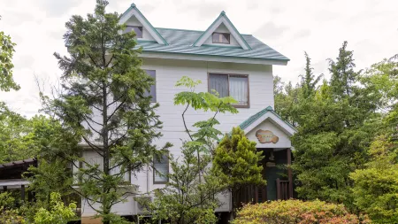 Heart Land Hills in Noto 5 Ike No Hotori No Ie Отели рядом с достопримечательностью «Totoro Hodatsushimizu Town»