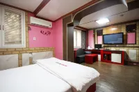 Daegu Gyeongbuk University Rose - موتيلات