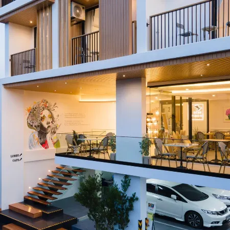 The Brillianest Gallery Hotel Hatyai Отели рядом с достопримечательностью «Технический Колледж Хат Яй»