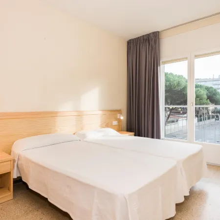 Apartamentos Blanes-Condal Costa Brava Отели в г. Бланес