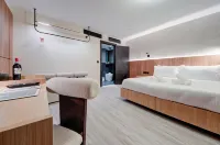 Noru Hotel Malta - Rooftop Pools