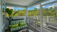 Classic Beach Home with Heated Private Pool - Sleeps 9 Hotel a Seaside
