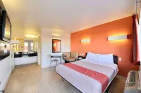 Motel 6 Laredo, TX - South