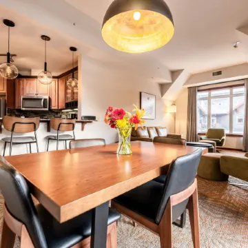 Blackstone Mountain Lodge by Clique